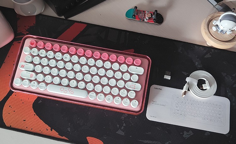 雷柏ralemopre5圣诞版机械键盘,雷柏pre5键盘