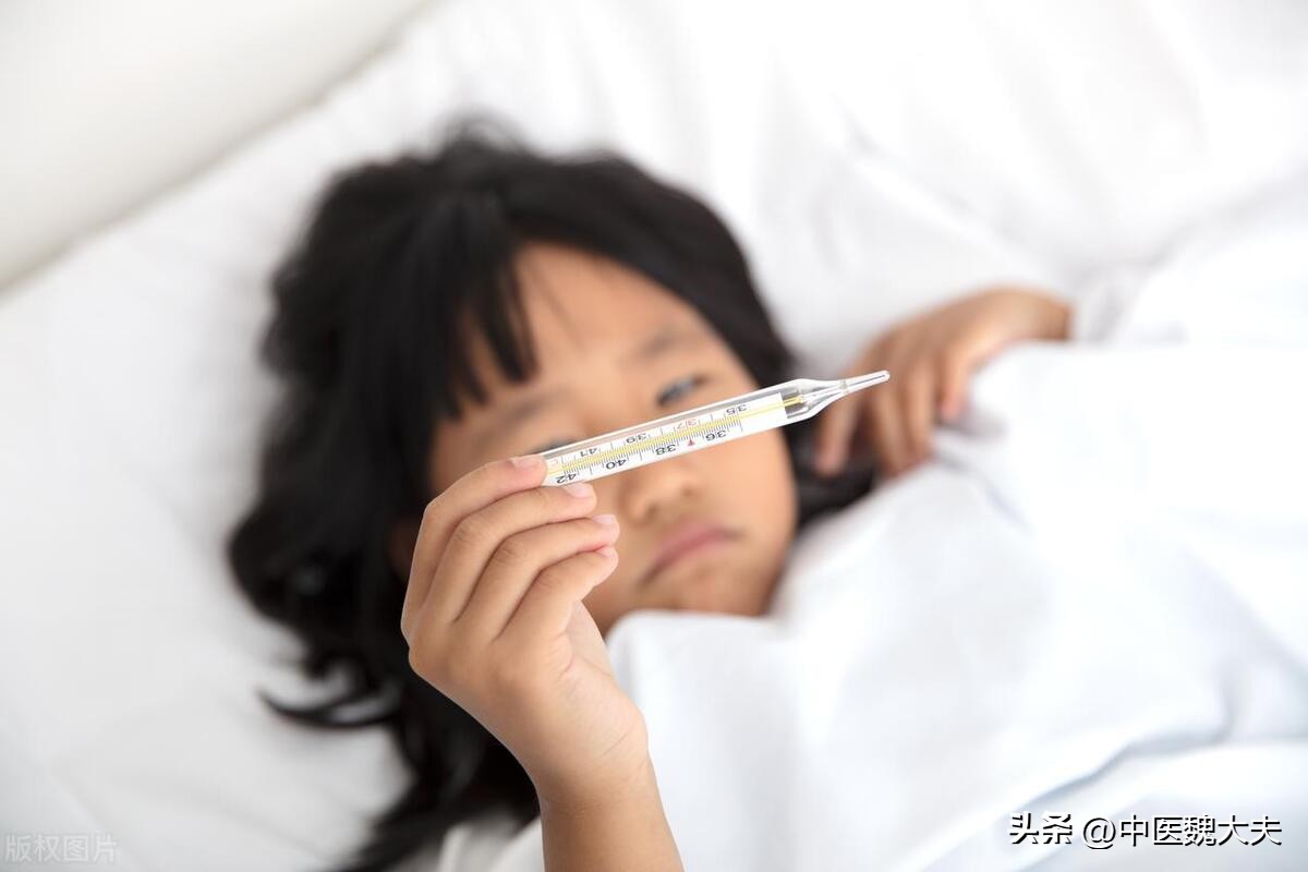 白血病早期出现什么症状能看好吗,白血病拖垮家庭