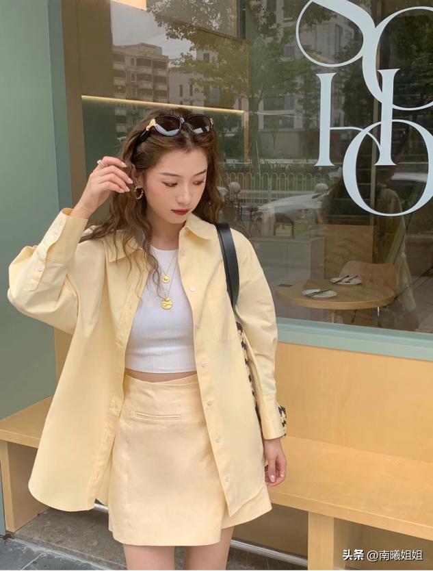 洋气时髦短裙短裤,穿短裙怎样穿显腿又长又细