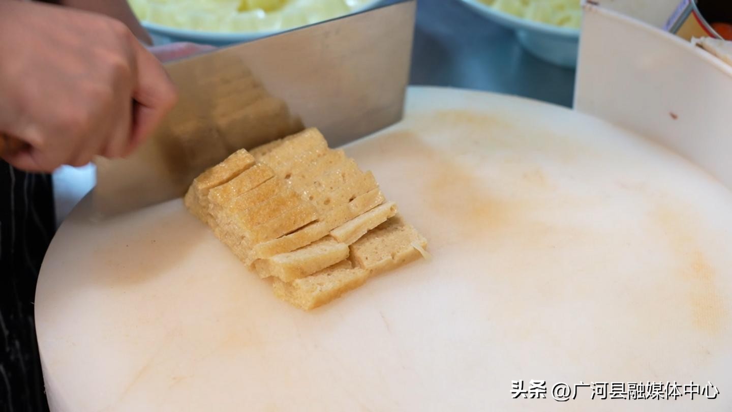 【走南闯北广河人】系列报道八：用自强不息的奋斗成就最好的青春——记马孙吉克的创业故事