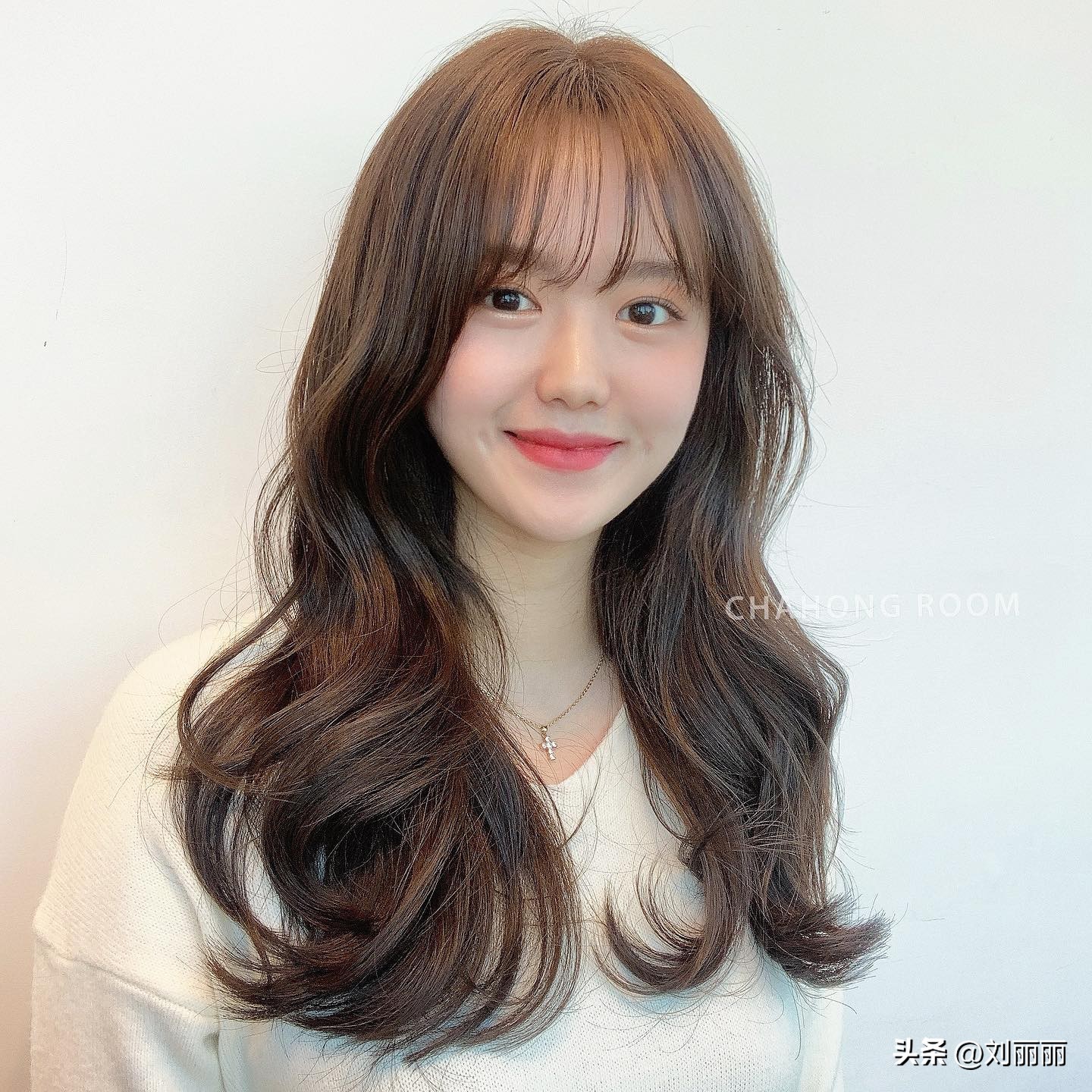 流行大波浪头发型图片大全,女发型师适合的波波头发型