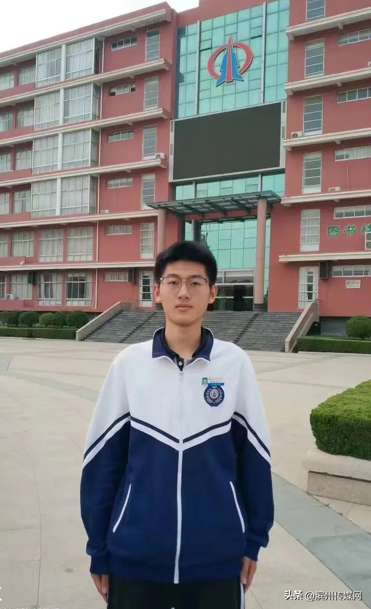 山东省北镇中学2004级,山东省北镇中学月度人物