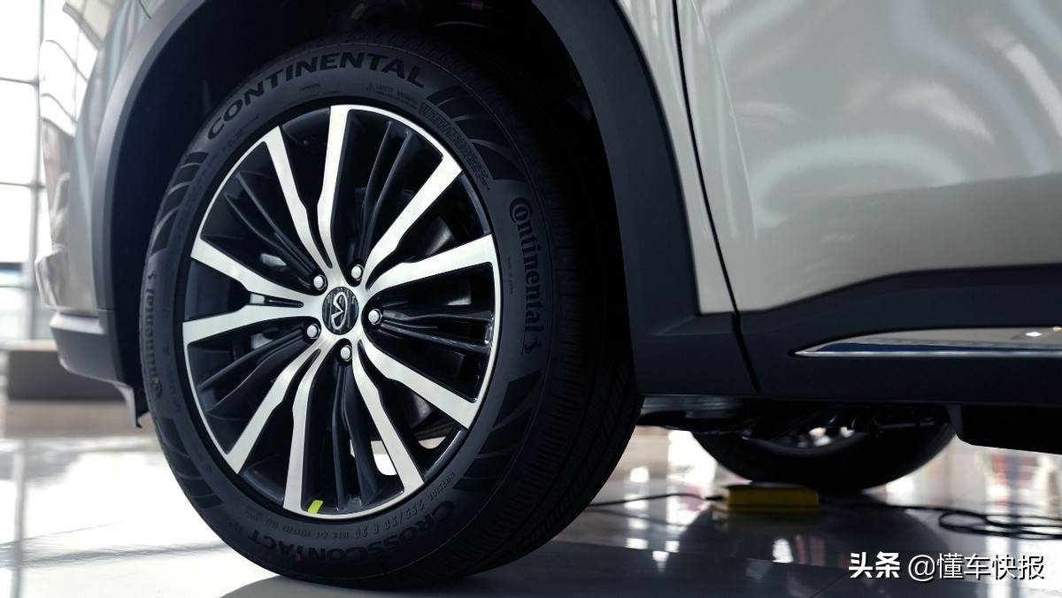 现代东方豪华，售价39.98万元起，全新一代英菲尼迪QX60实拍解析