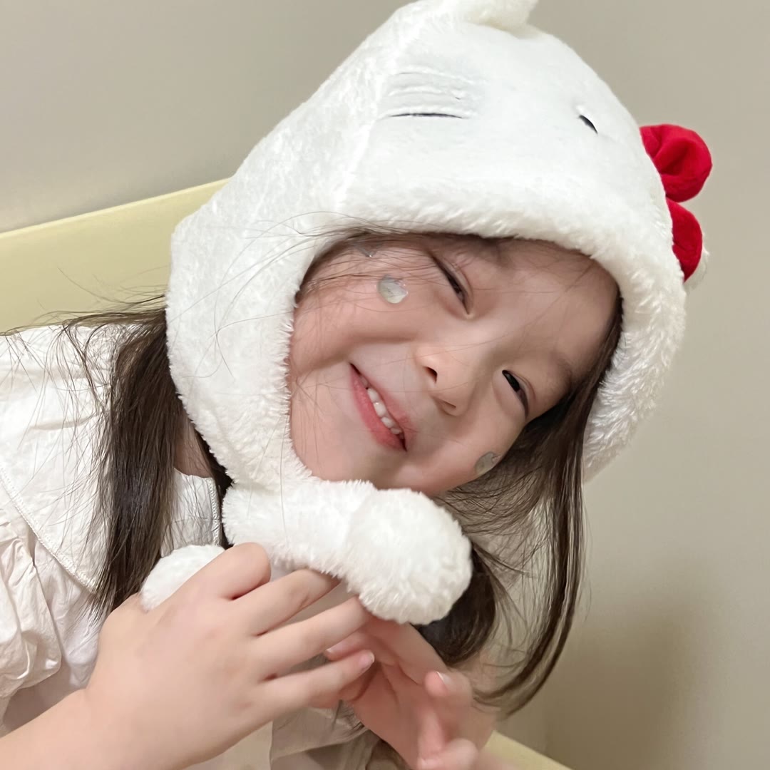 wechat可爱的壁纸,wechat真人头像可爱搞怪