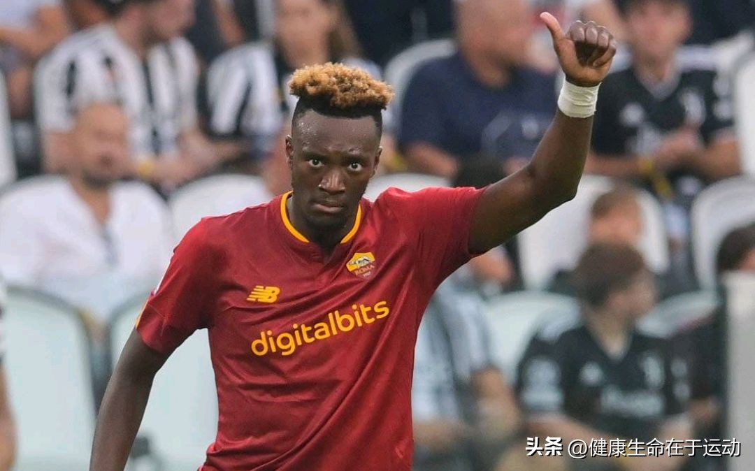 穆里尼奥带领罗马夺欧联,穆里尼奥带罗马夺冠受球迷欢呼