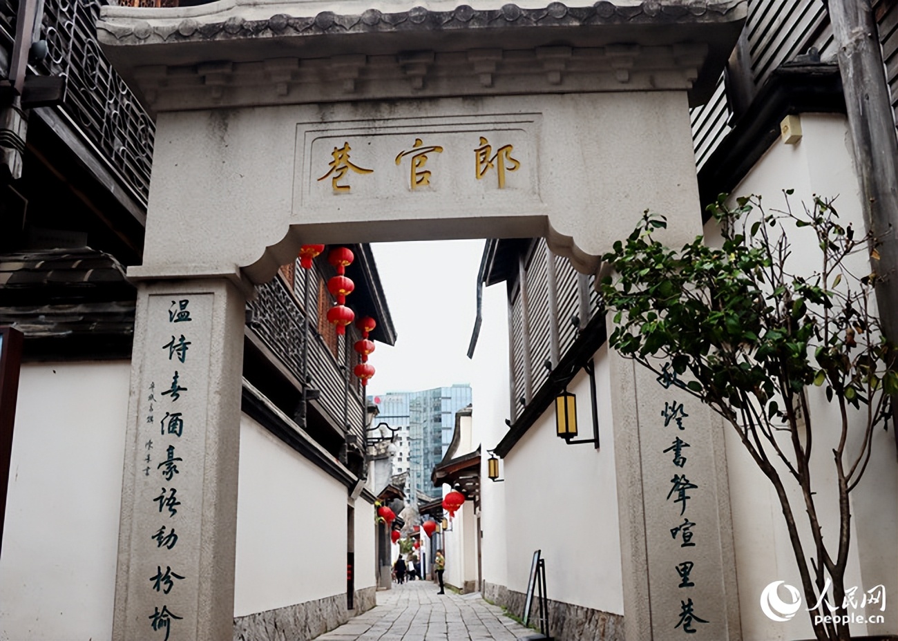 鏄ュ洖澶у湴涓囩墿澶嶈嫃绁栧浗钂歌捀鏃ヤ笂,鏄ュ洖鍏椊澶у湴涔樺娍鑰屼笂缁啓鏂扮瘒