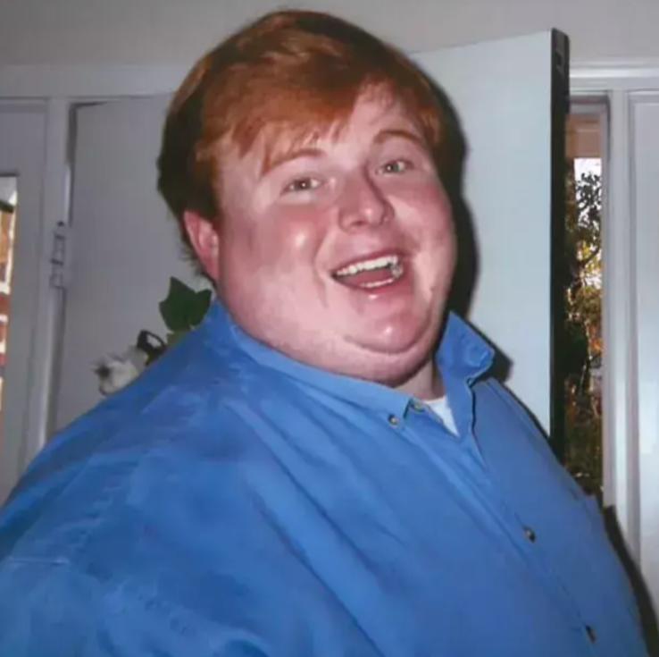 美国300斤男子减肥成功,美国900斤巨胖男子减肥