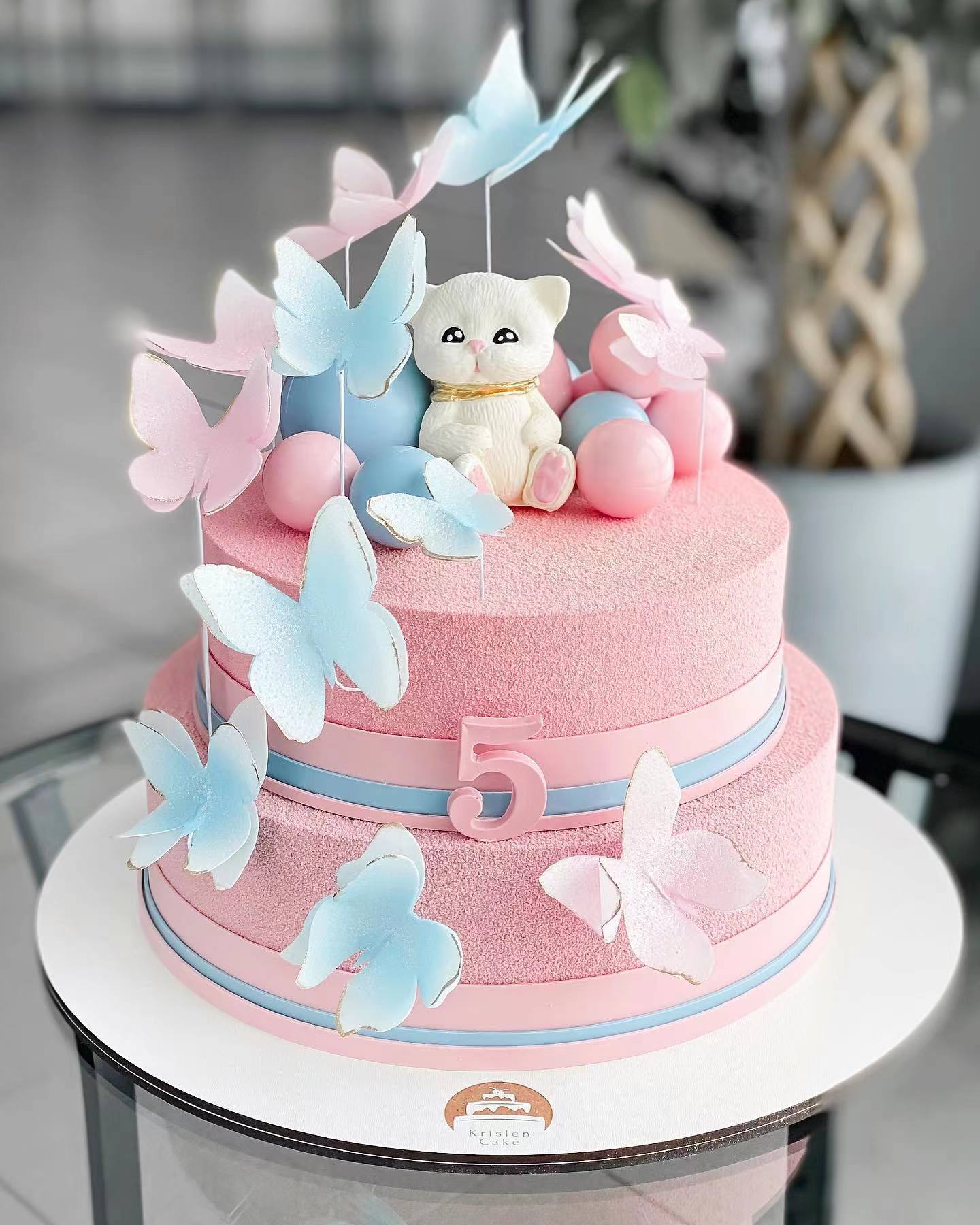 今天给大家做一款好看的蛋糕造型,美味又高颜值的蛋糕造型充满创意