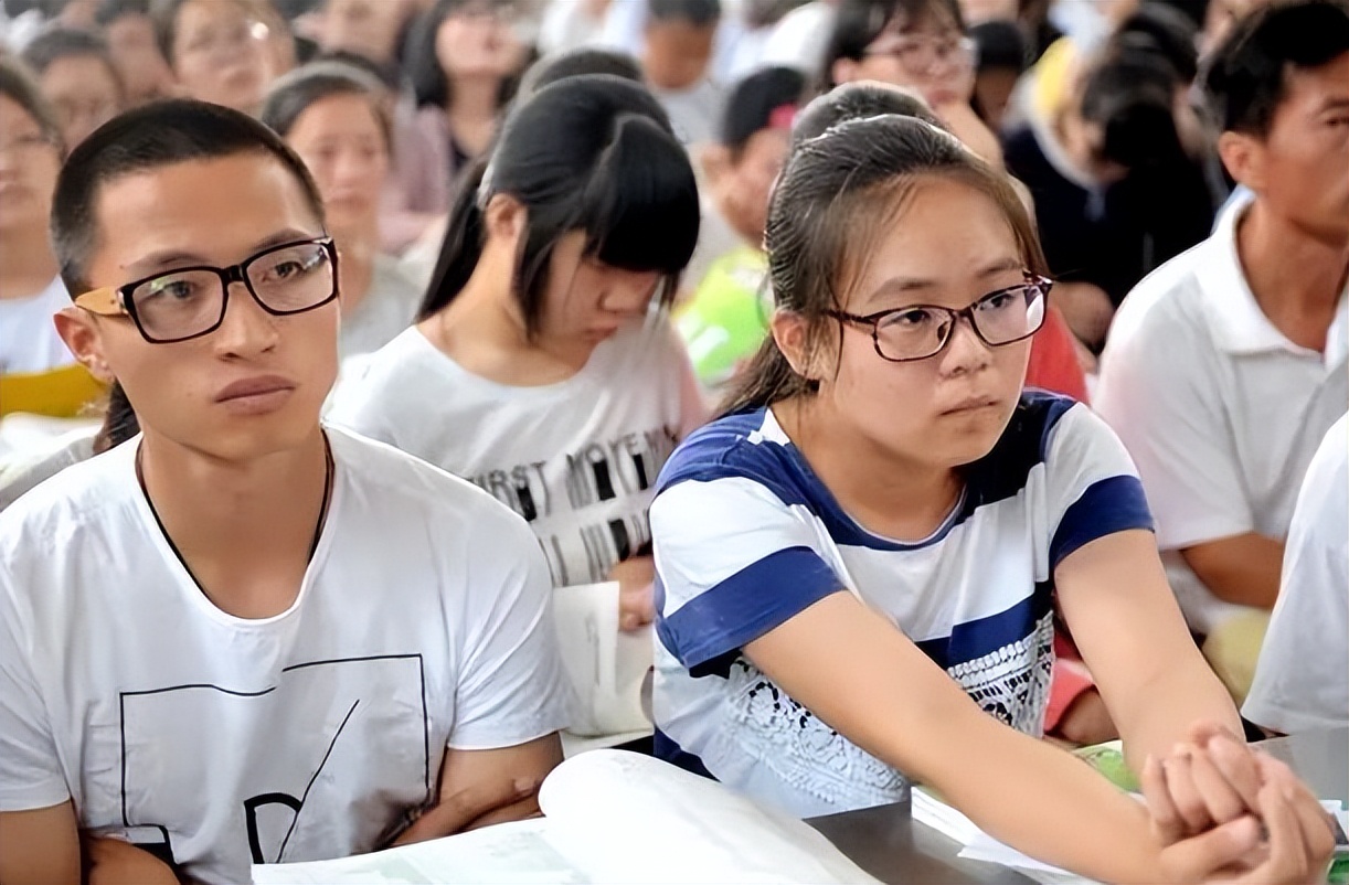 上海震旦职业学院工作怎么样,上海震旦职业技术学院毕业生薪资