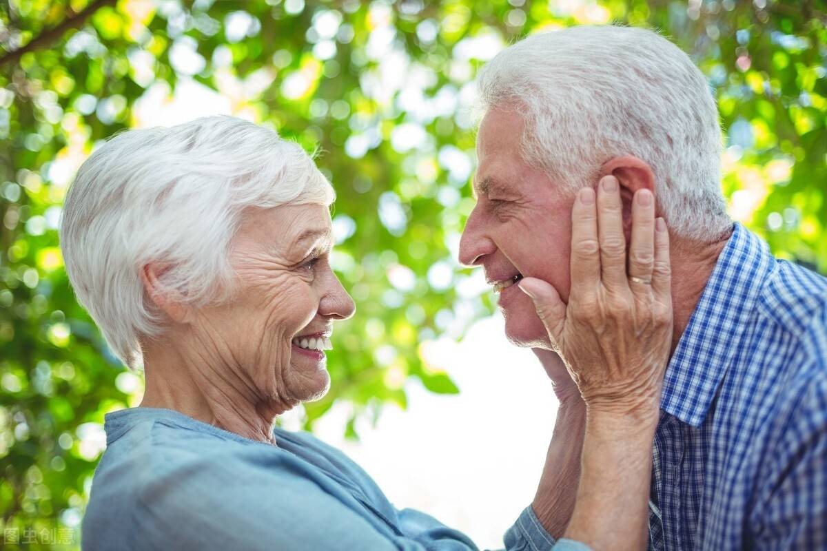 医生再三告知：老人同房时，需要注意这5点！不然可能麻烦就大了