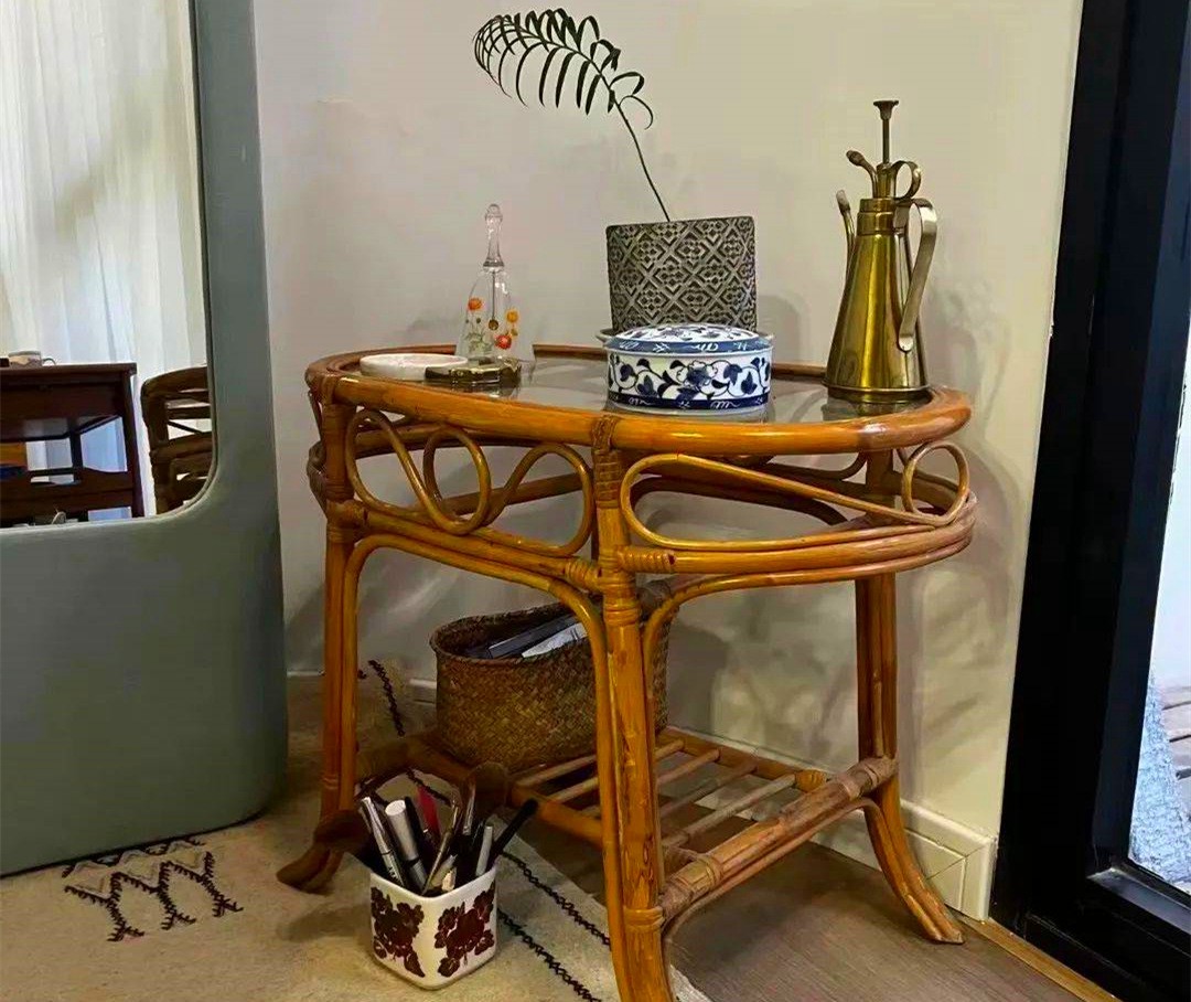 24岁美女爱上无痕生活，不用卫生巾，不点外卖，养300只蚯蚓堆肥