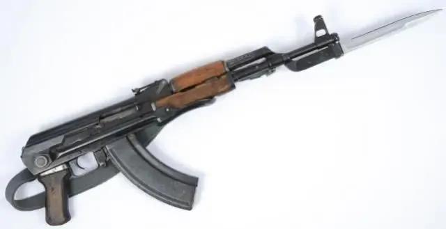 基于ak47深度打造的五六式冲锋枪,五六式冲锋枪和ak47突击步枪