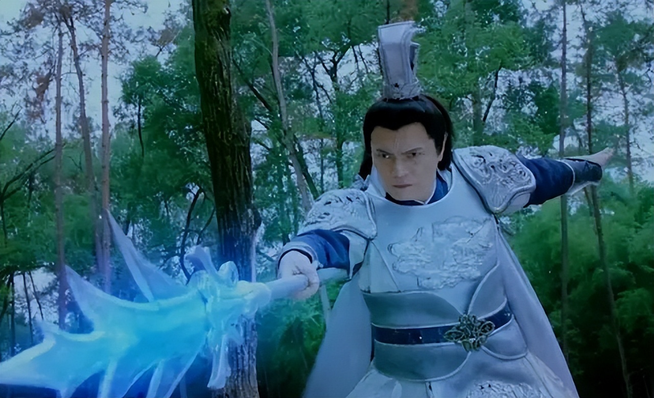 难以超越的13个经典角色,新旧对比15位毁经典的辣眼睛角色