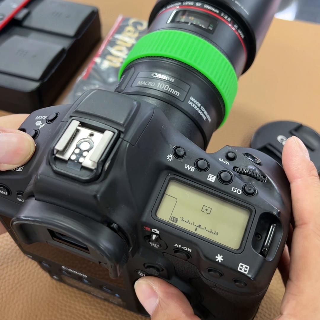 广西粉丝：佳能1DX二代江苏粉丝：佳能100F2.8L#电子产品