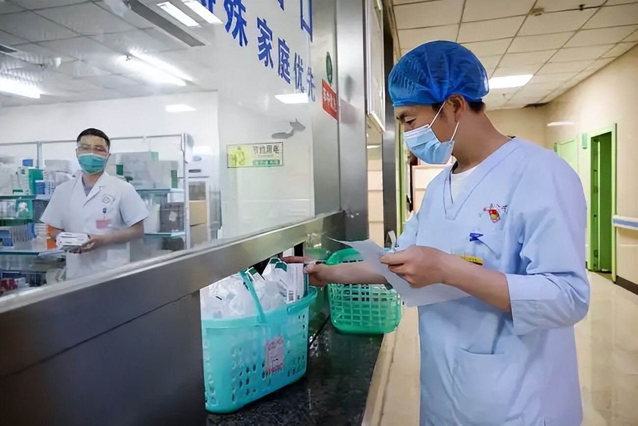 男生学护理奇怪吗,男生学护理专业去当兵吃香吗