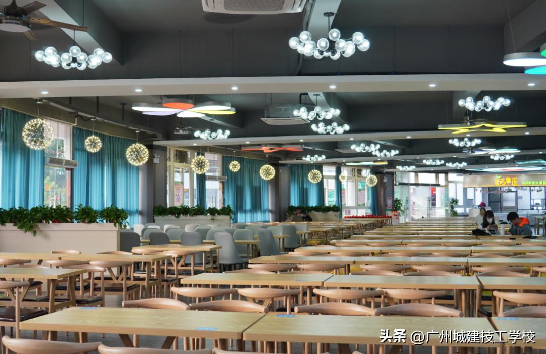 评为优秀学校喜报,我校荣获先进单位