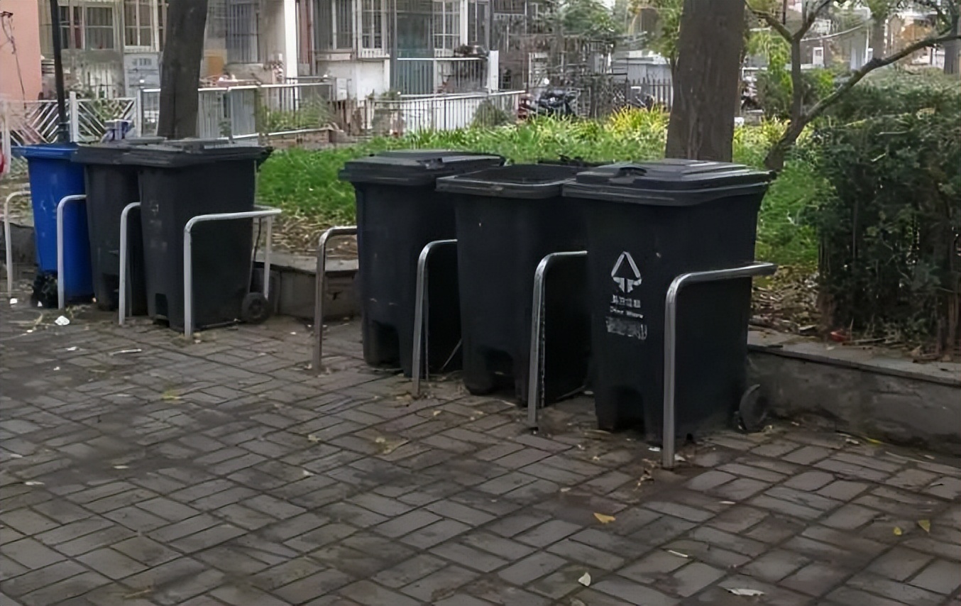 身无分文没钱吃饭怎么生存下来,身无分文怎么办没有饭吃