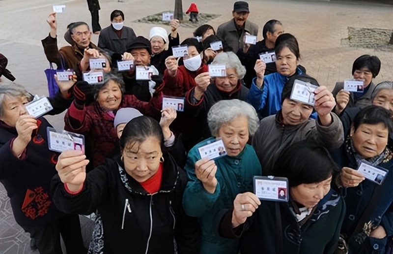 神医诈骗犯刘洪斌节目视频,刘洪斌行医三年换了九个神医