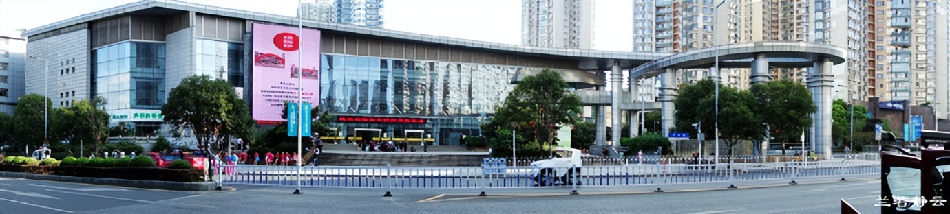 贵阳多彩贵州位置,贵阳多彩贵州城风景区