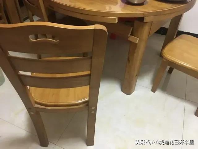 老公先斩后奏花2000多买了这丑不拉几的桌子，我真的好想扔了……