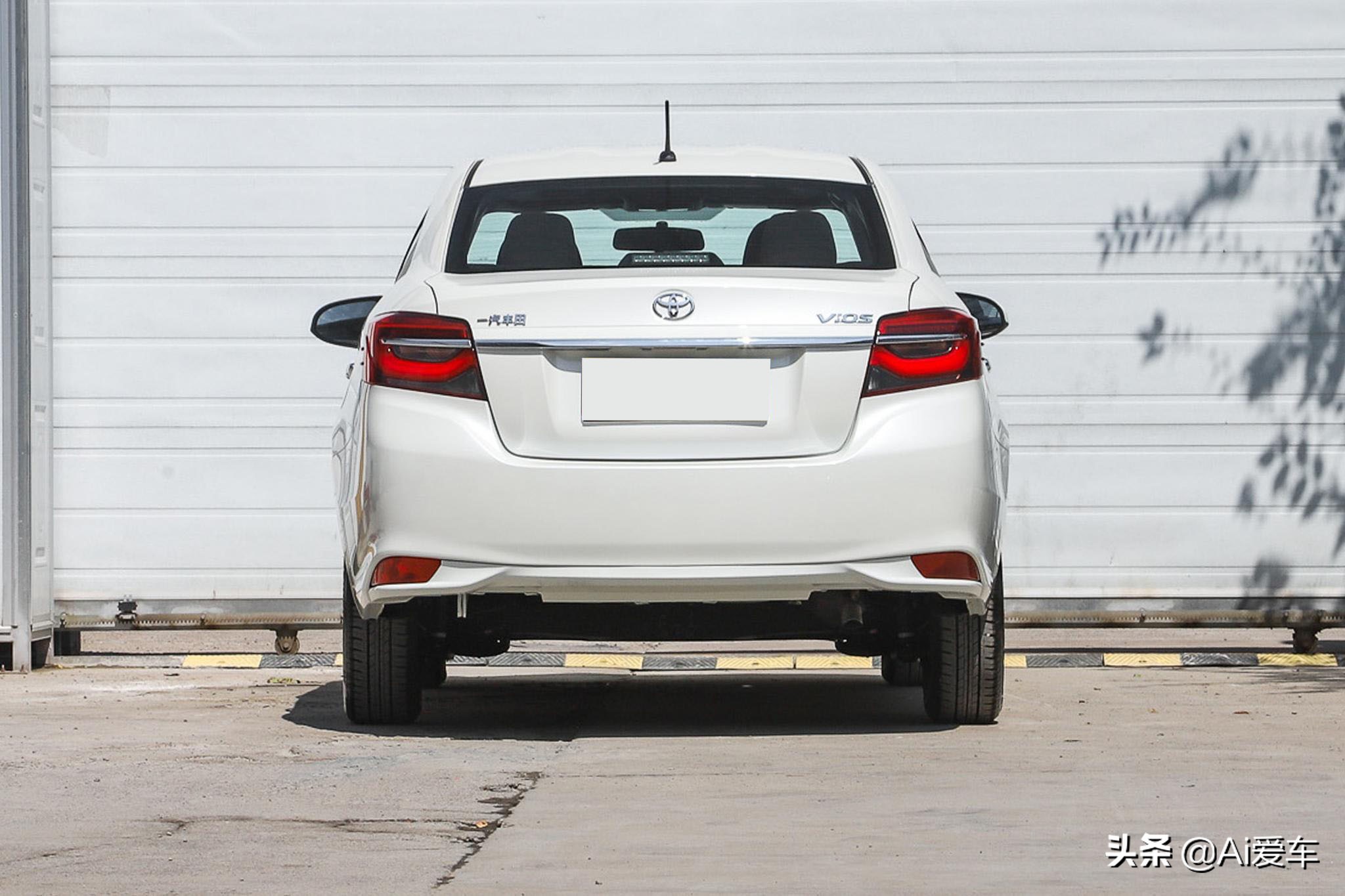 丰田最小型省油车二手车,丰田最便宜2.5自吸车型