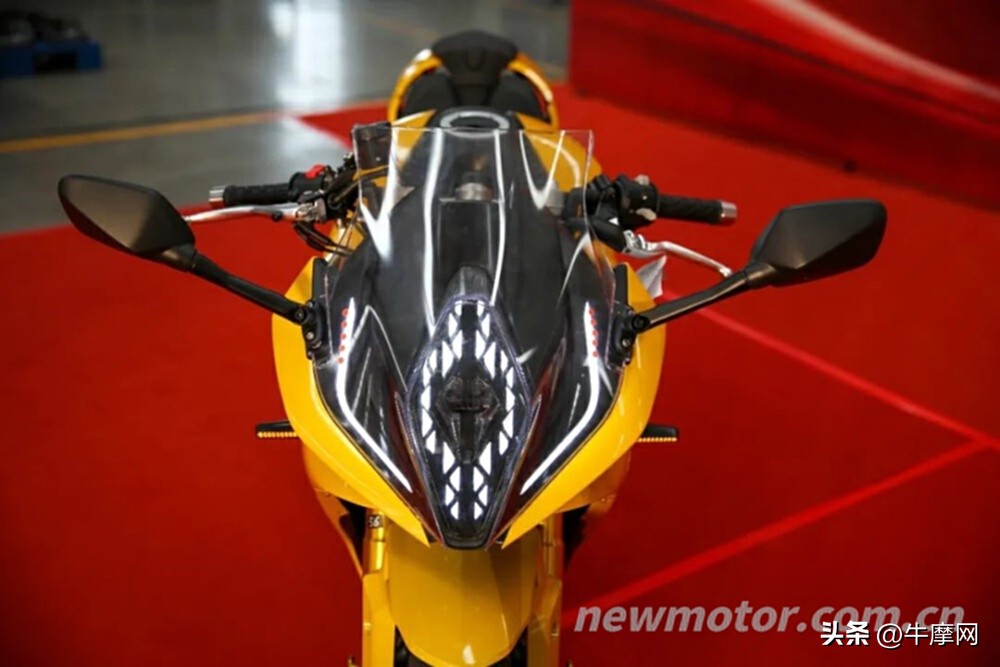 杰迪k750摩托车仿赛试驾,国内最大仿赛车型杰迪visionk750