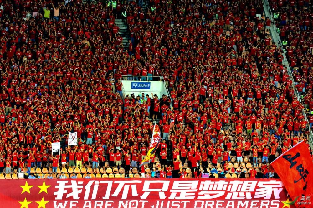 青年足球训练招募,青少年足球培训精英队招募