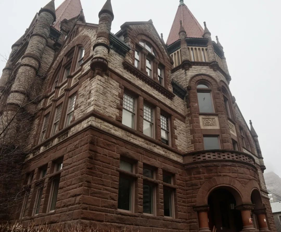 三个00后赚100万,三个00后月入百万