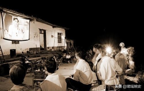 1982年，《少林寺》票价一毛钱一张，怎么卖到1.6个亿的？