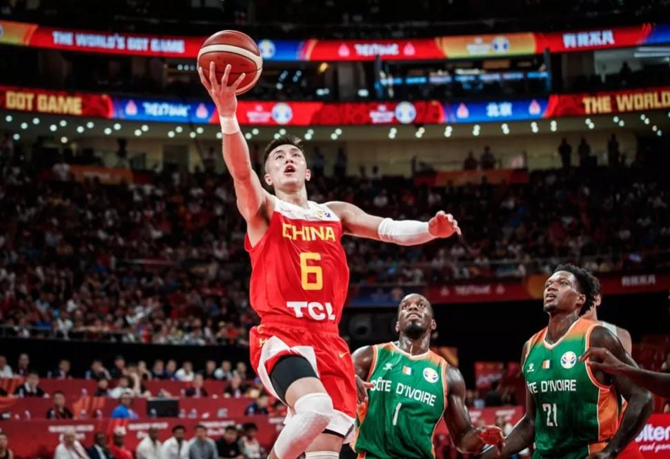 郭艾伦球风华丽擅长突破,郭艾伦对男篮有多重要