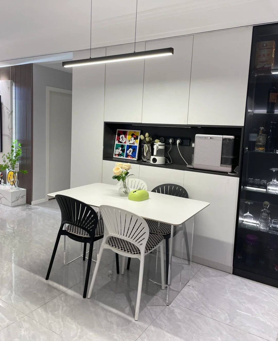 武汉夫妇晒出自家新房内部照走红：不豪华，却是很多家庭的榜样