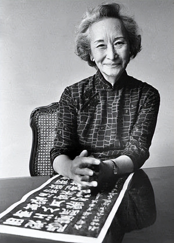 80后的她美到令人窒息,80岁依然可以风情万种