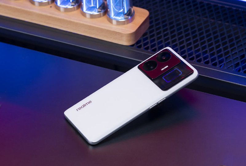 16gb+7gb智慧运存手机,16+1tb内存的旗舰手机用几年