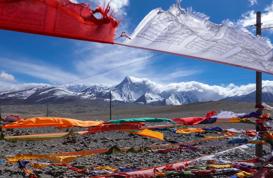 7月24日|浓浓援藏情，沪藏一家亲珠穆朗玛峰、扎什伦布寺9日“上海-日喀则”援藏旅游包机活动