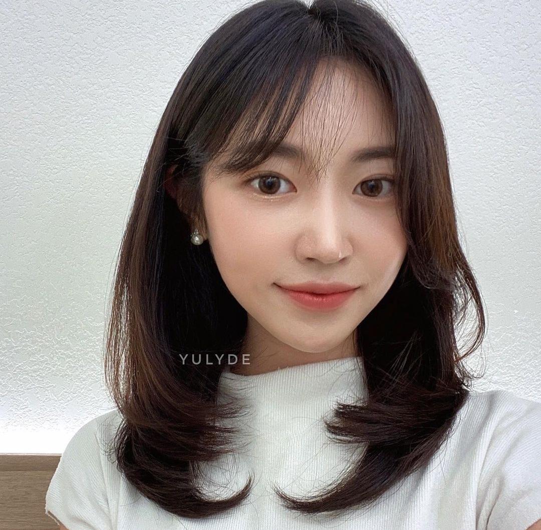 大圆脸适合什么发型,圆脸烫什么发型好看