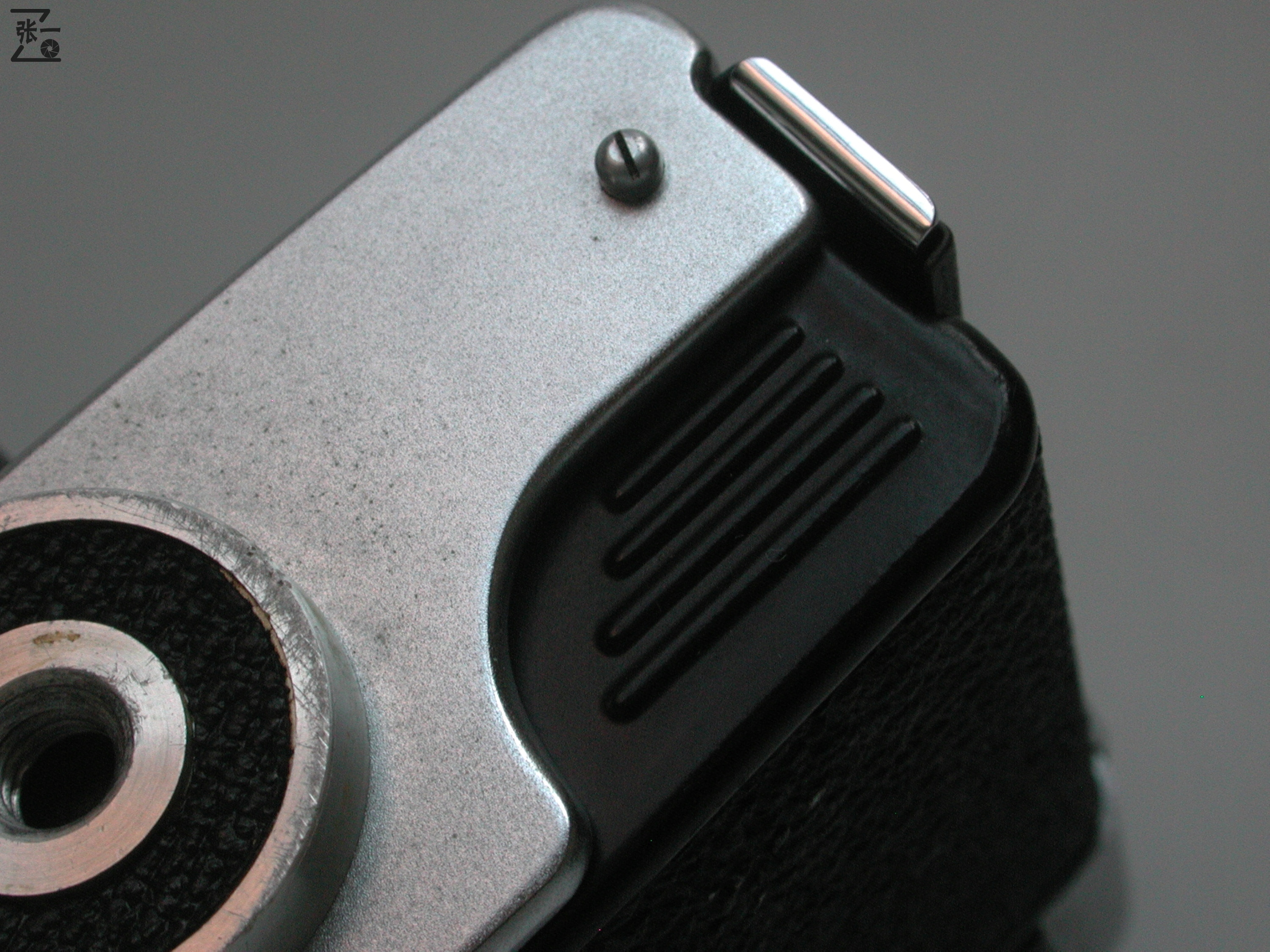 倒片旋钮在机身侧面的日本Fujica35Auto-M旁轴相机!1962年问世