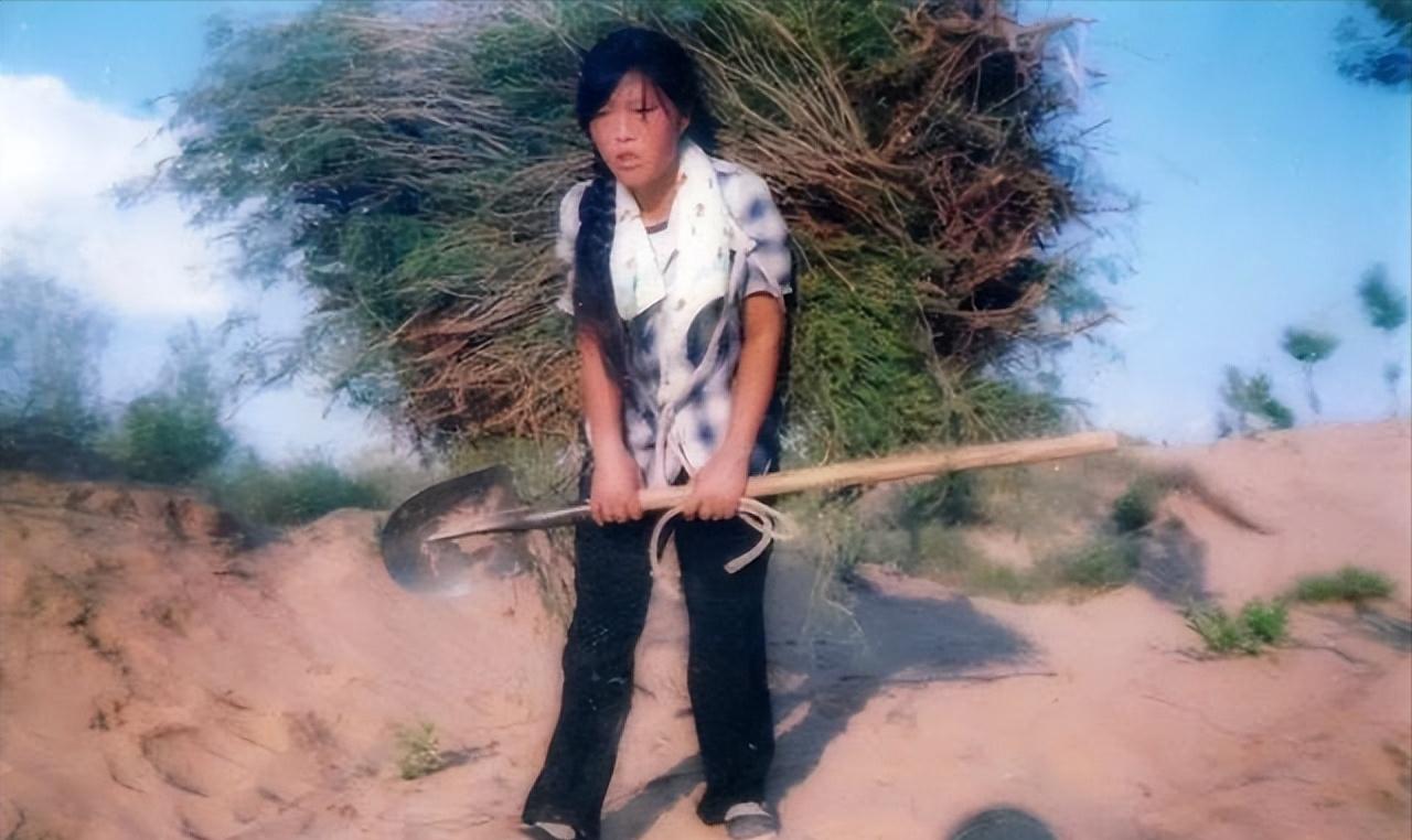 19岁的女儿被迫嫁到沙漠,19岁被迫嫁进沙漠