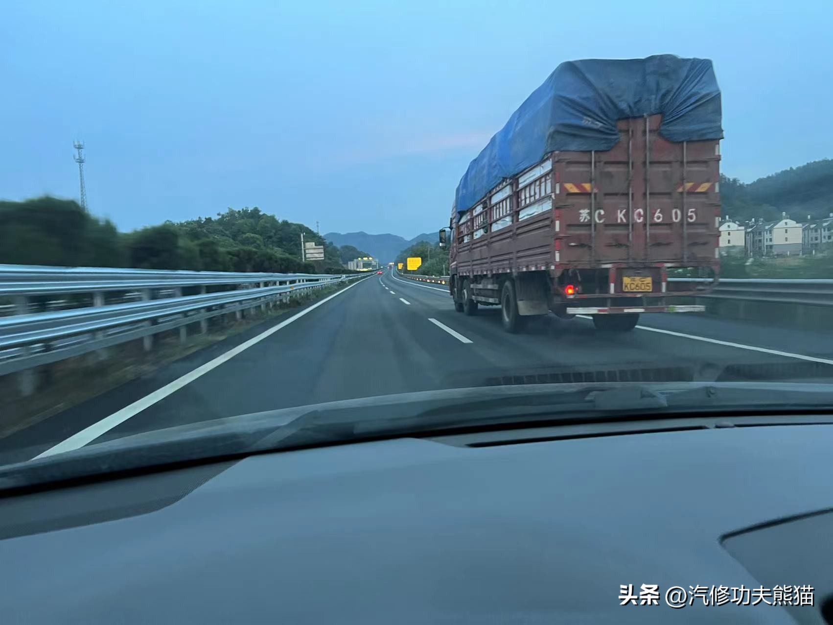 凯美瑞路上趴窝,一车传三代的丰田