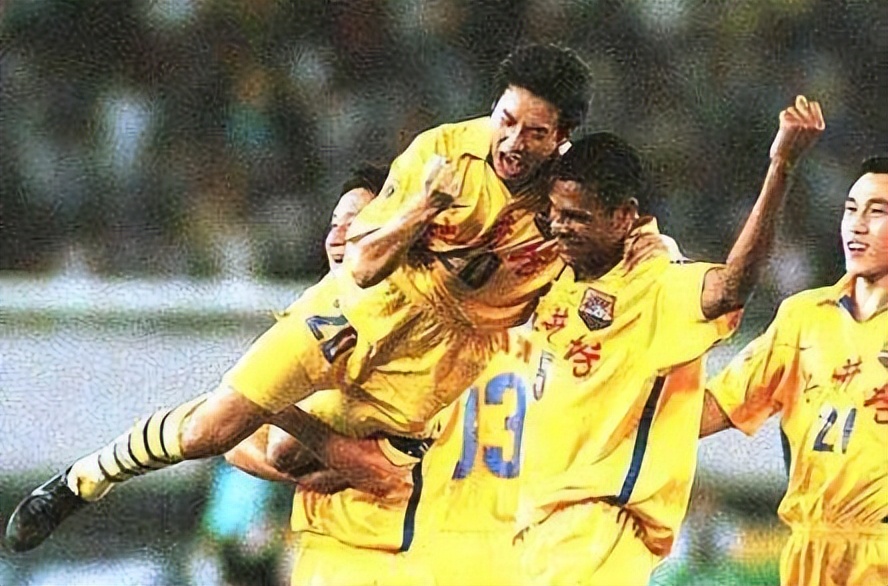 四川全兴马麦罗脚后跟进球,四川全兴足球队纪录片