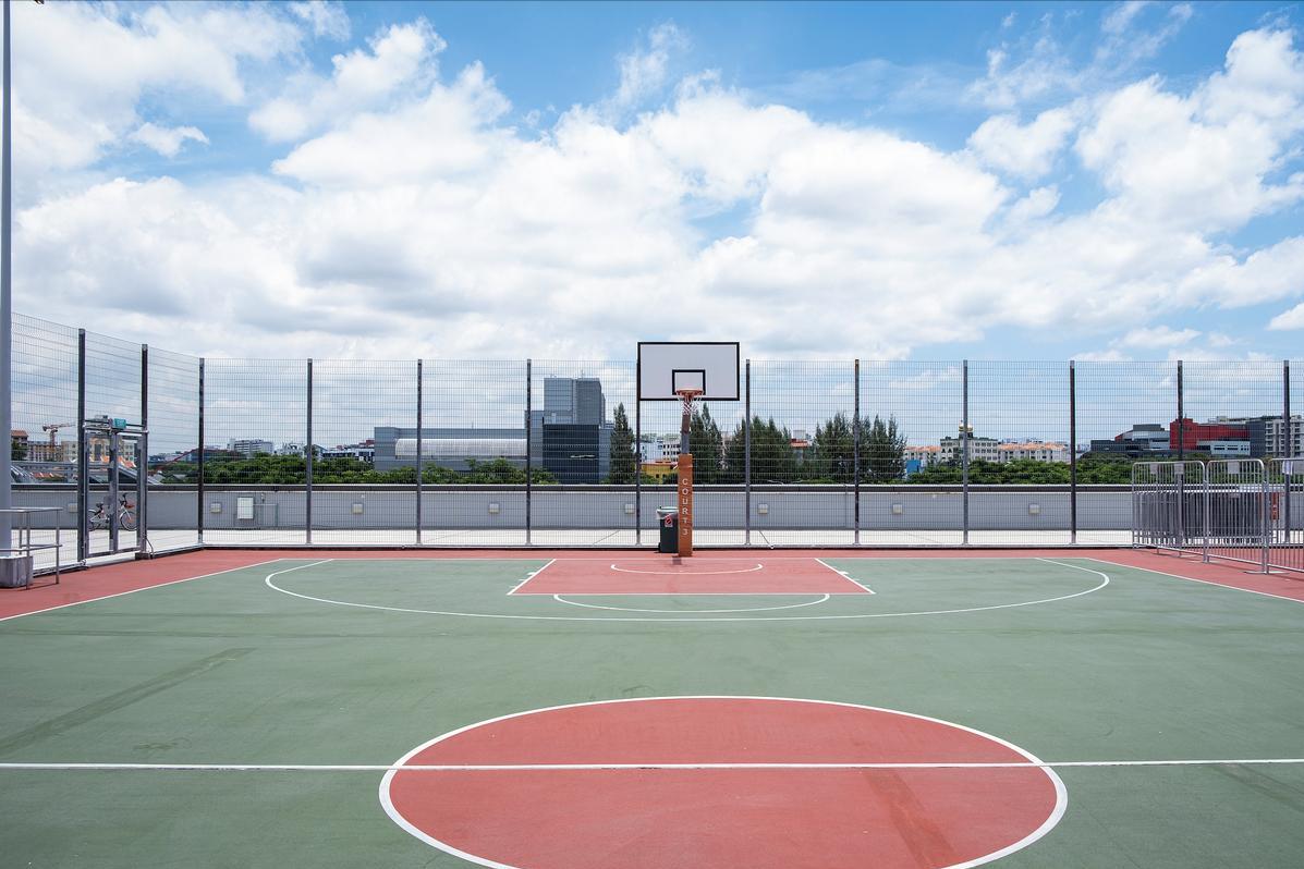 硅pu球场为什么发黑,硅pu球场地面发黑如何清理