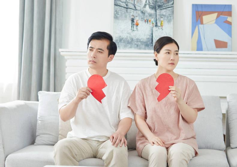 “办事”时用润滑剂，对夫妻双方有害吗？别害羞，男女都该了解下