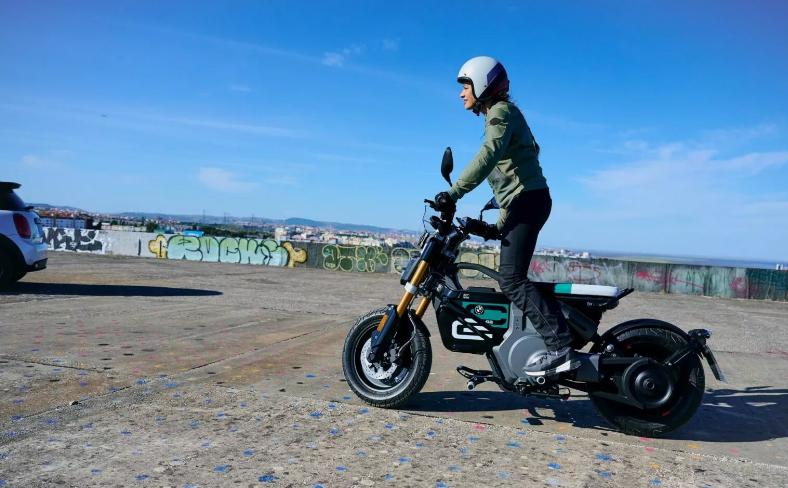 宝马ce02怎么买,宝马ce04电动车多少钱