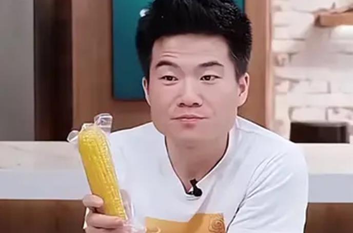 董宇辉深夜直播吸粉无数,董宇辉一场直播粉丝增了上百万