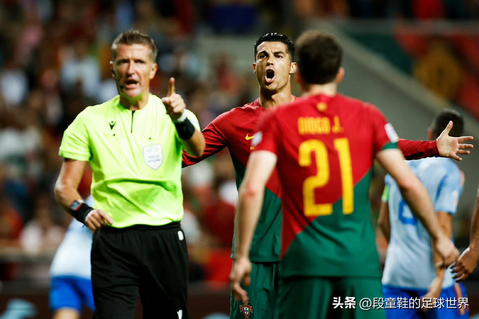 c罗错失单刀球葡萄牙下半场,c罗失单刀葡萄牙晋级