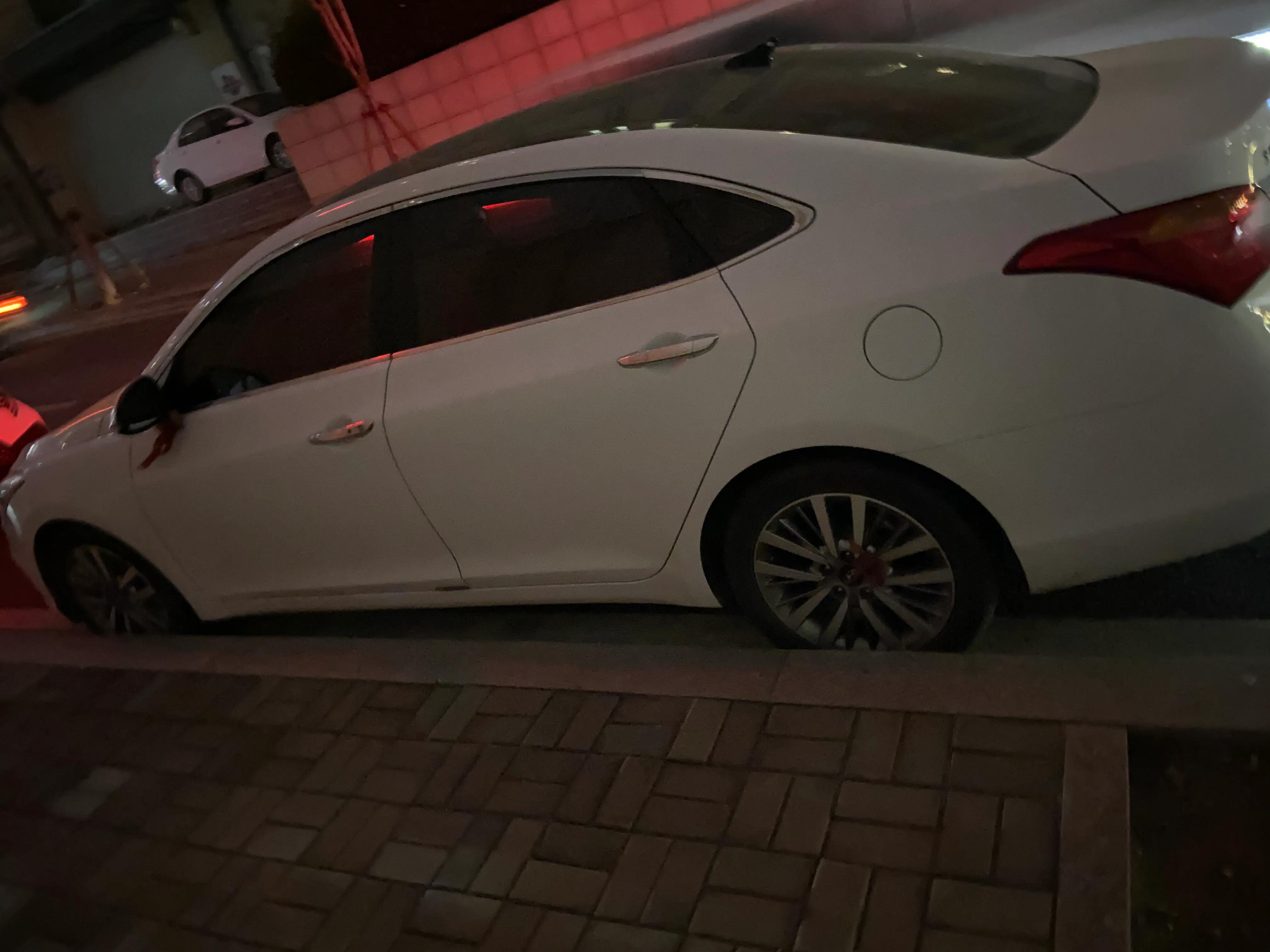 汽车报油箱泄漏故障码,发动机故障灯亮了提示排放泄漏