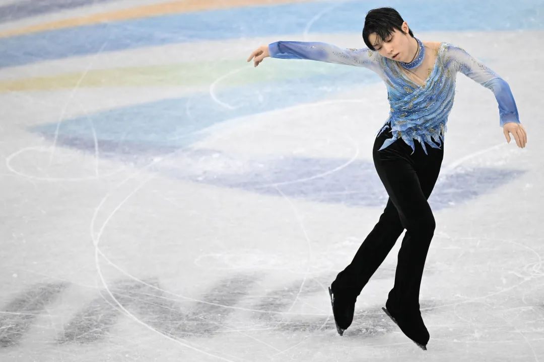 羽生结弦宣布退役后民众反应,浅田真央退役时羽生结弦说的话