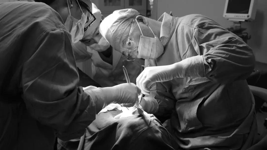 种一口牙相当于买辆宝马!“牙茅”通策的暴利江湖