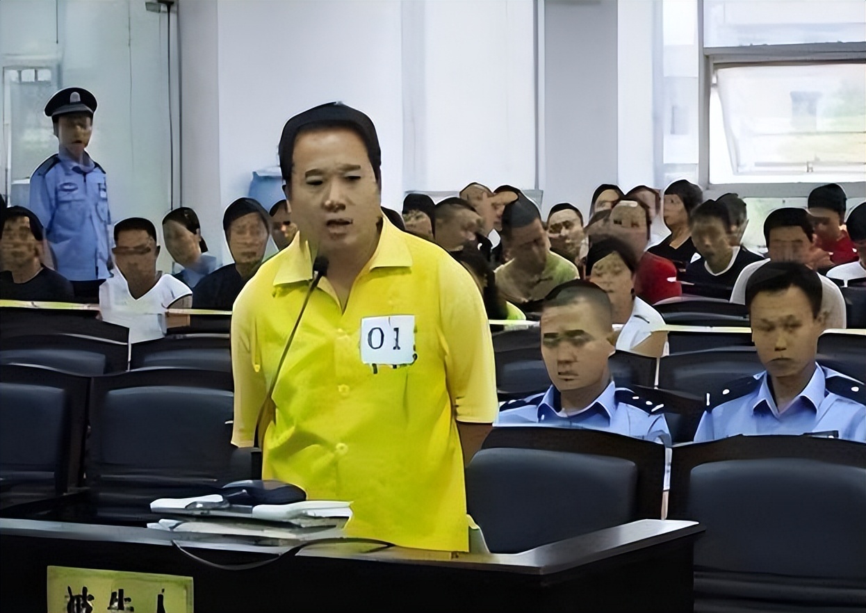 深圳色贪覆灭记：敛财3000万，睡美女律师，长期霸占5名女法官