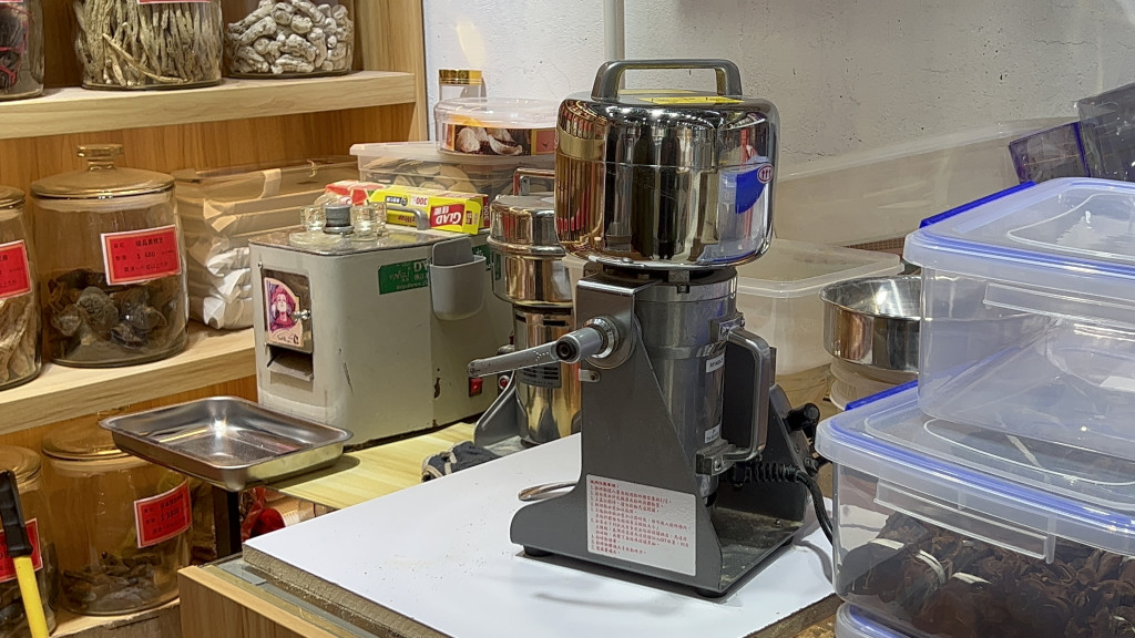 【独家视频】暴涨16倍，香港黑心药房狠宰客！一招可全额退款