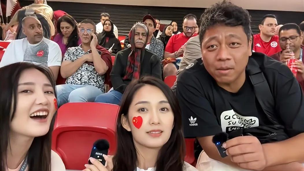 中国土豪球迷!现场观战世界杯,64场全部都看,花费70万人民币
